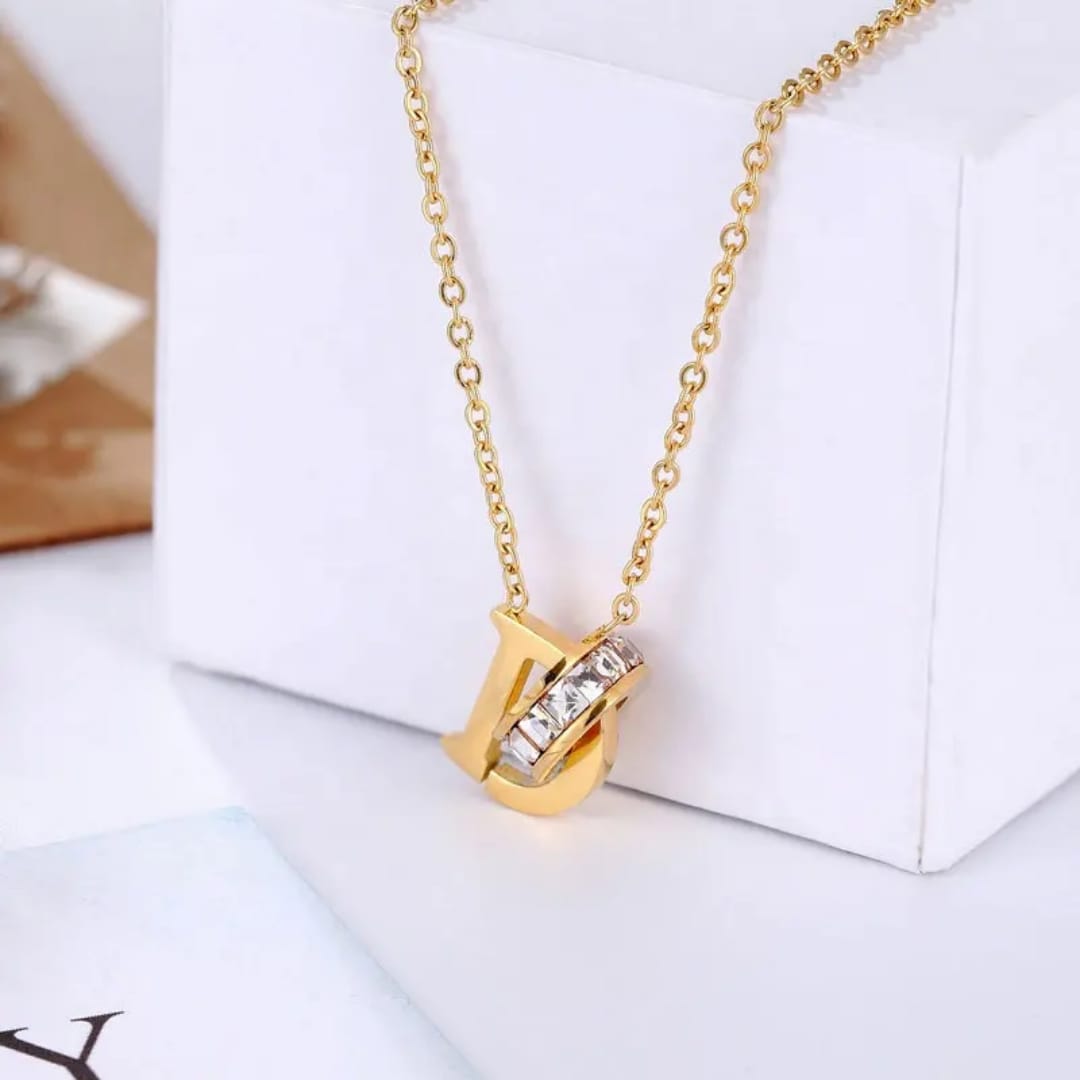 D Letter Hanging Circle Pendant - Necklace