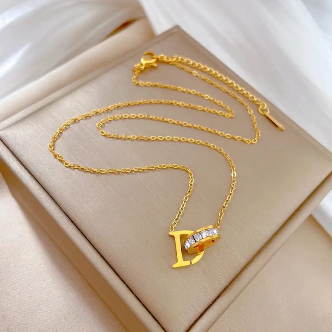 D Letter Hanging Circle Pendant - Necklace