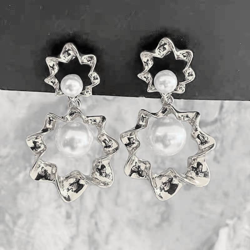 Melting Circular Pearl - Earrings