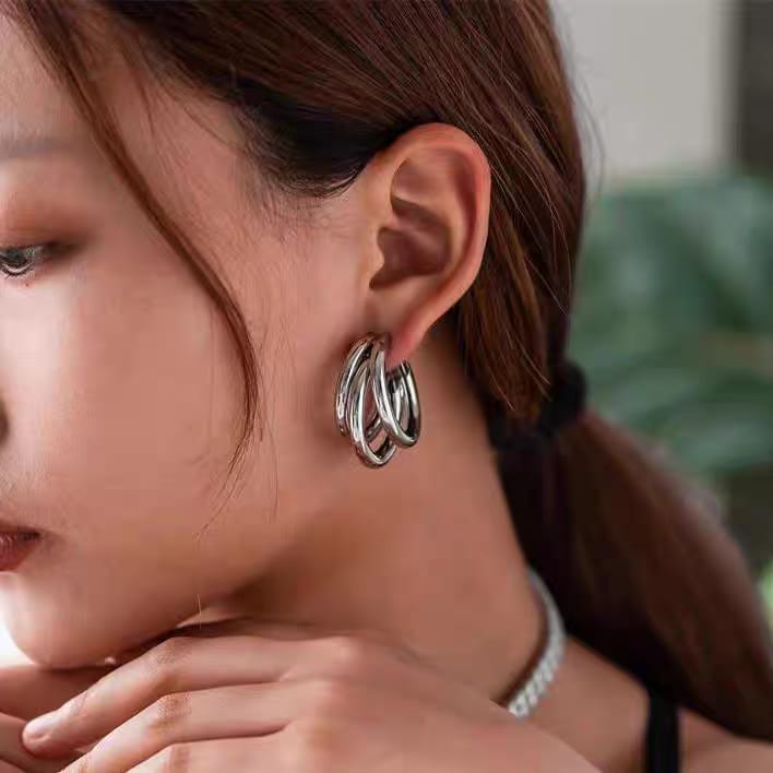 Classic Circles Hoop - Earrings