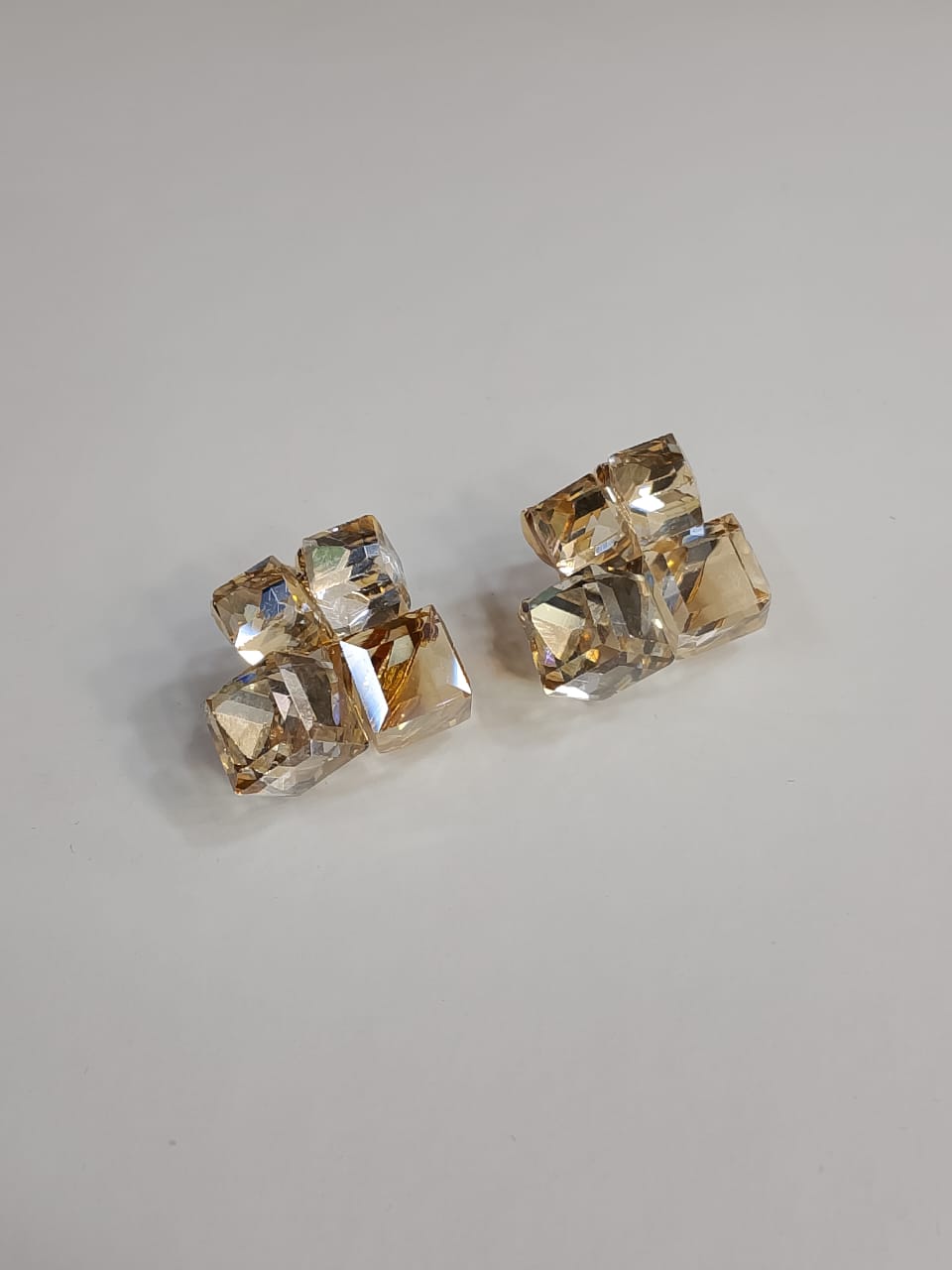 Sparkling Crystal Cube - Earrings