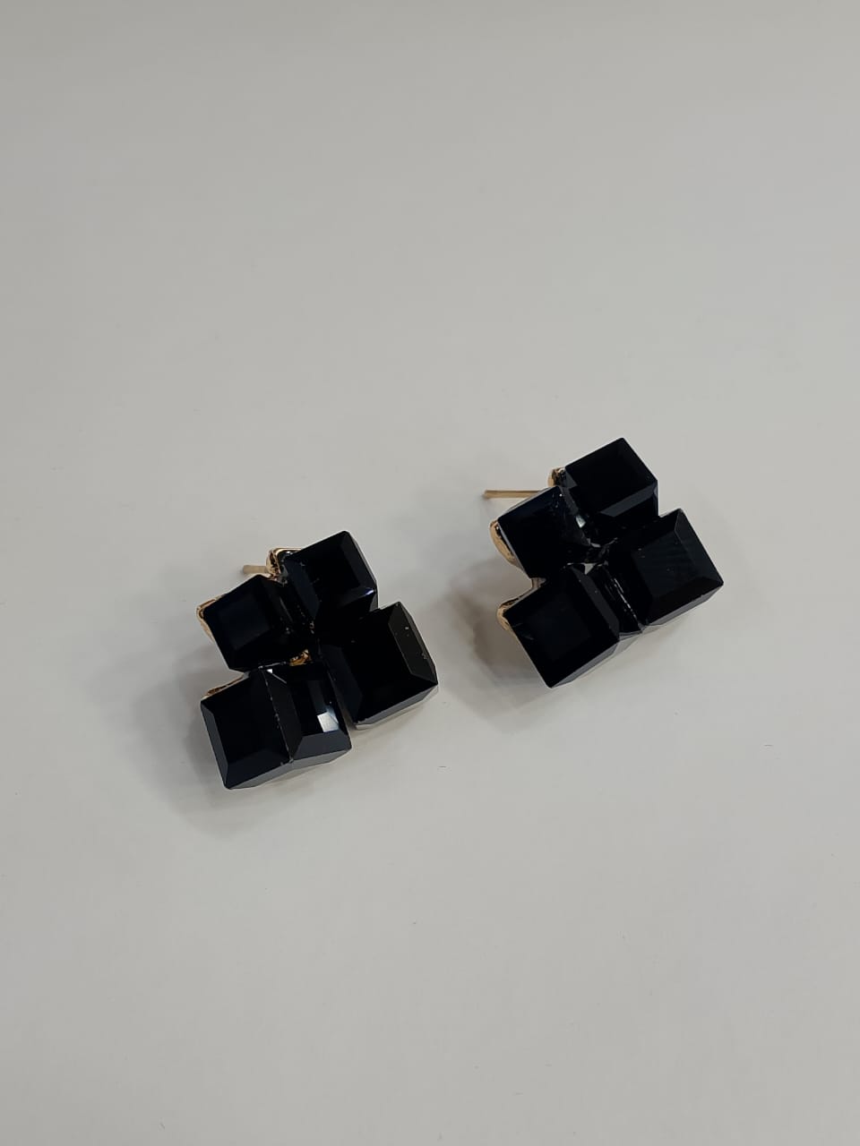 Sparkling Crystal Cube - Earrings