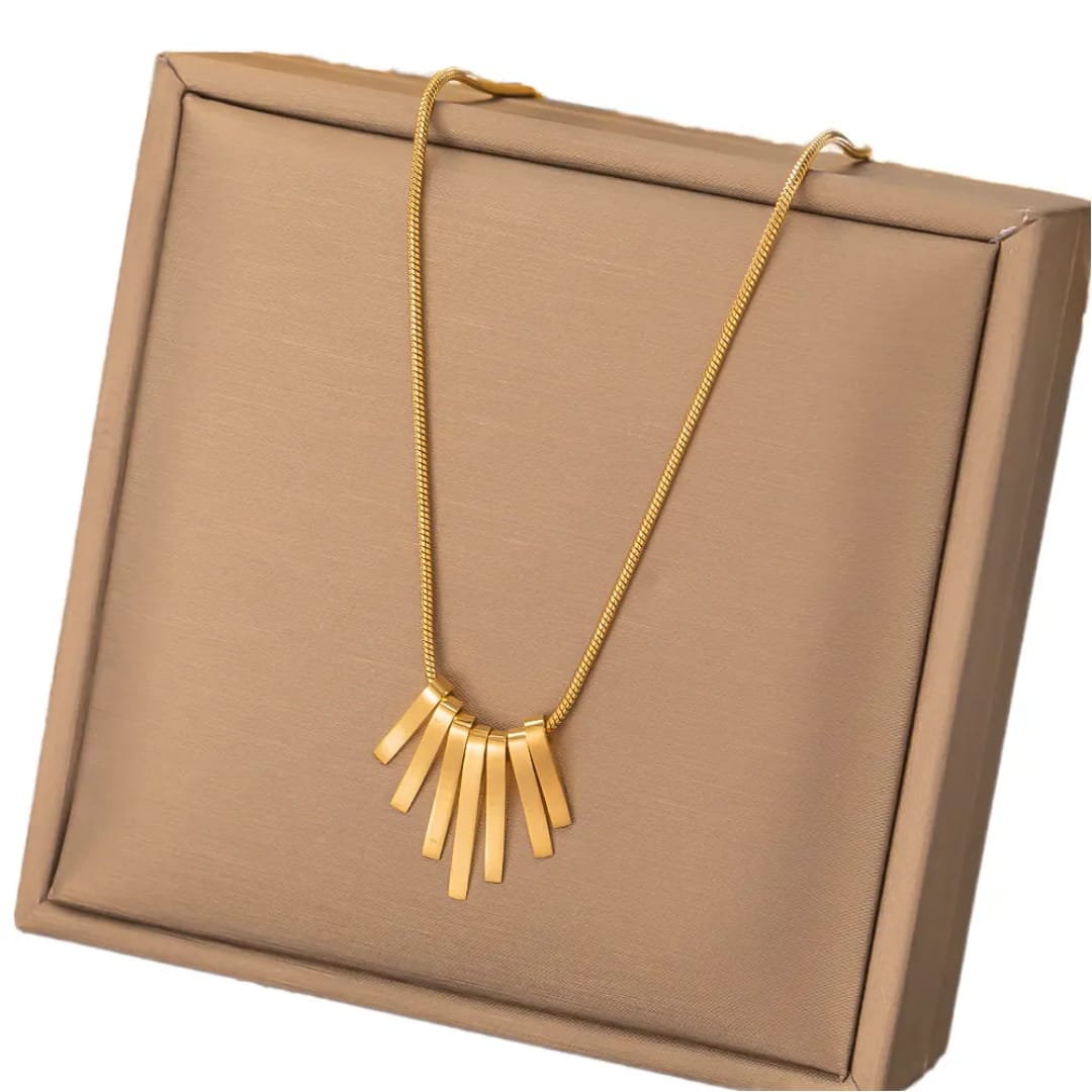 Radiant Rays Pendant - Necklace