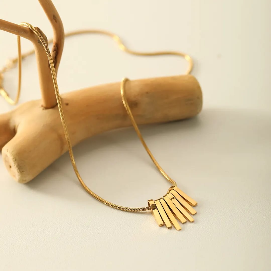 Radiant Rays Pendant - Necklace