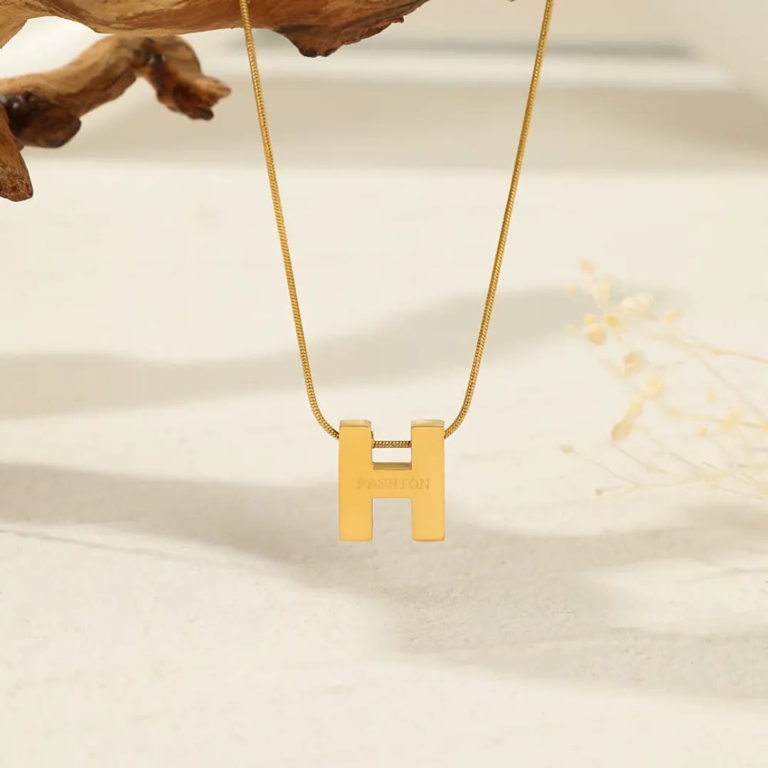 Trendy H letter - Necklace