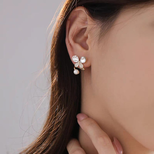 Butterfly Pearl - Earrings