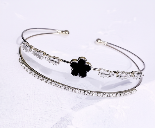 Classy Handcuff Style 2 - Bracelet