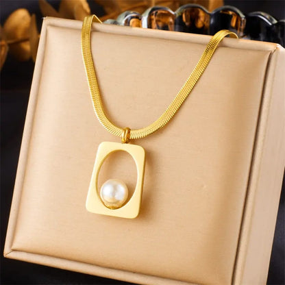 Gold Geometric Pearl - Necklace, Tarnish free jewelry by the leather jewel