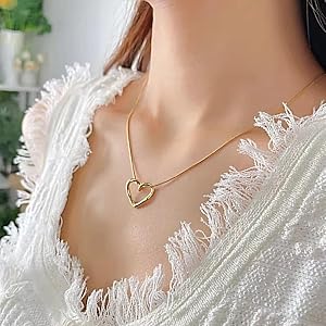 Golden Heart - Necklace