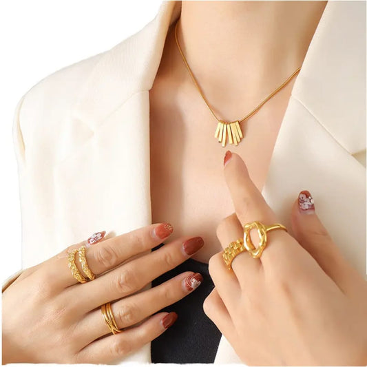 Radiant Rays Pendant - Necklace