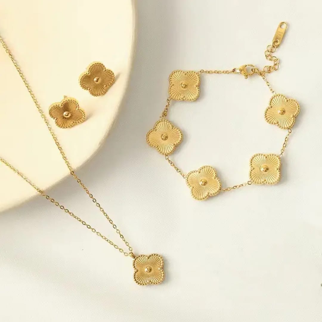 Stylish Gold Clover - Jewelry Set, Elegant Affordable Jewelry by The Leather Jewel
