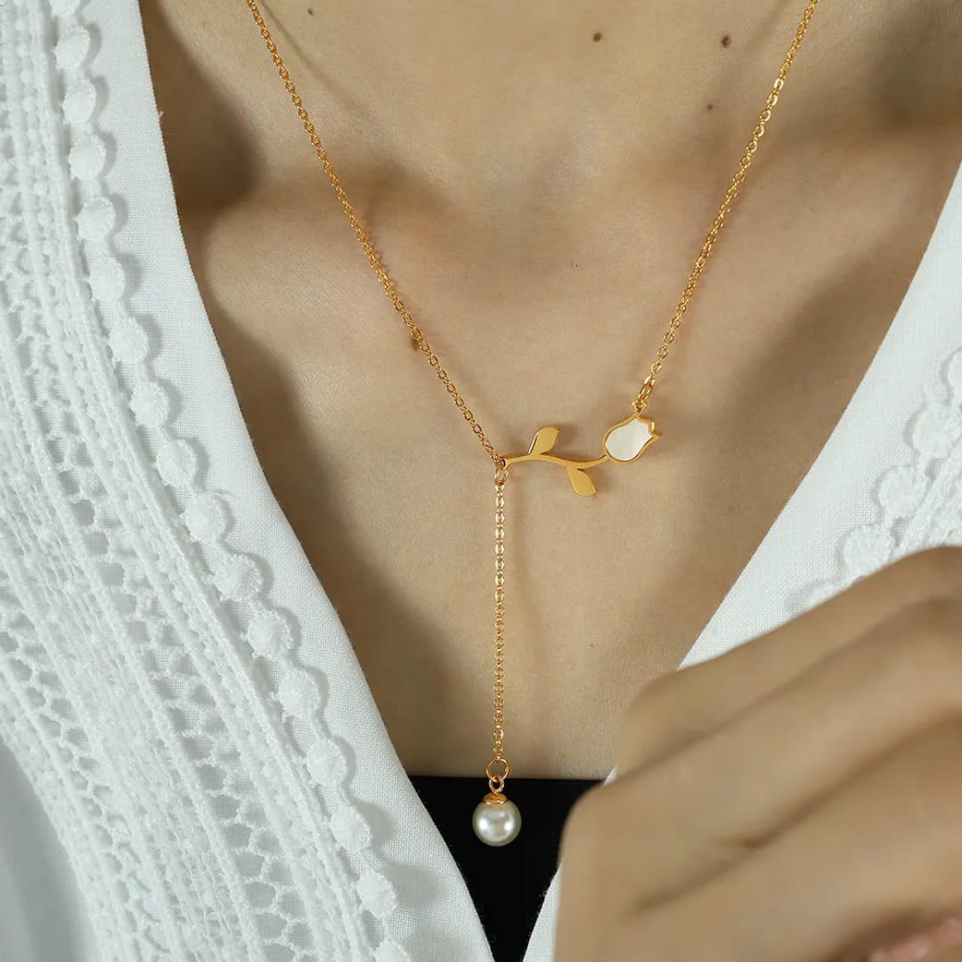 Tulip Pearl Pendant - Necklace